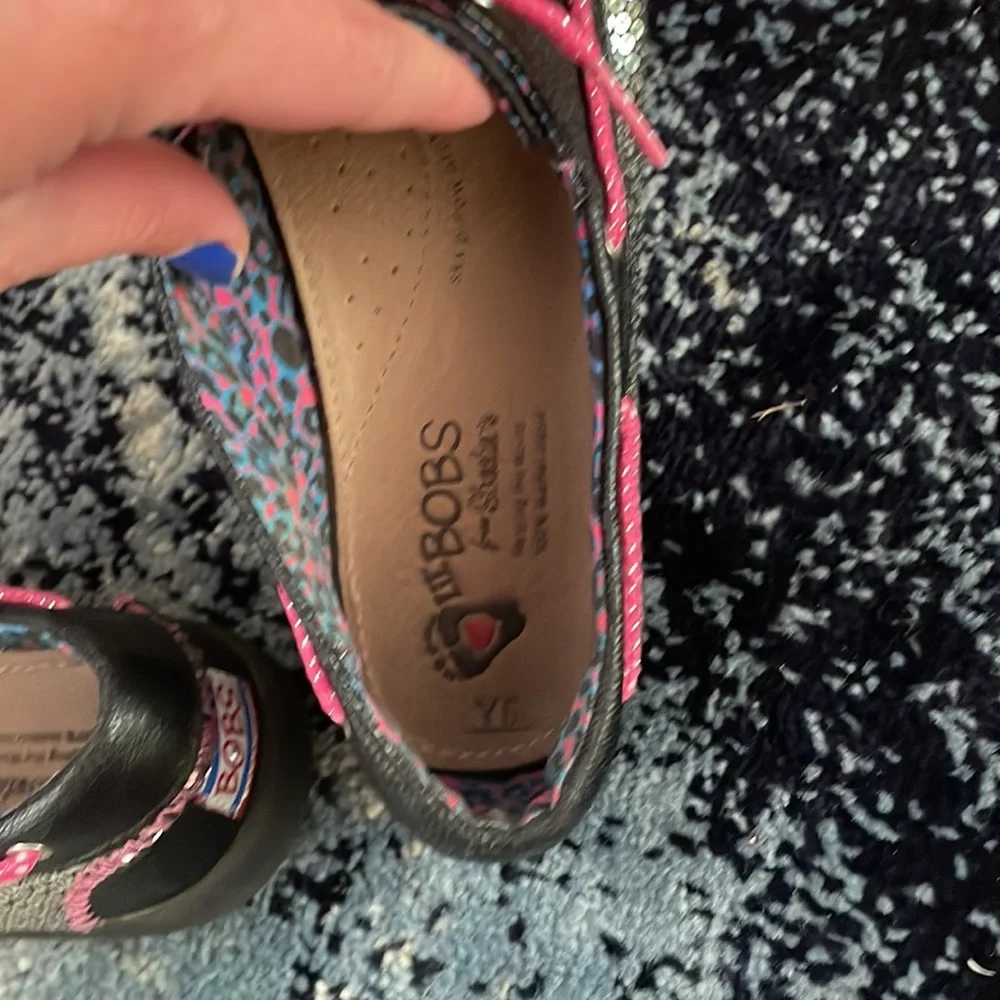 Bobs Skechers glittery boat sandals youth size 5